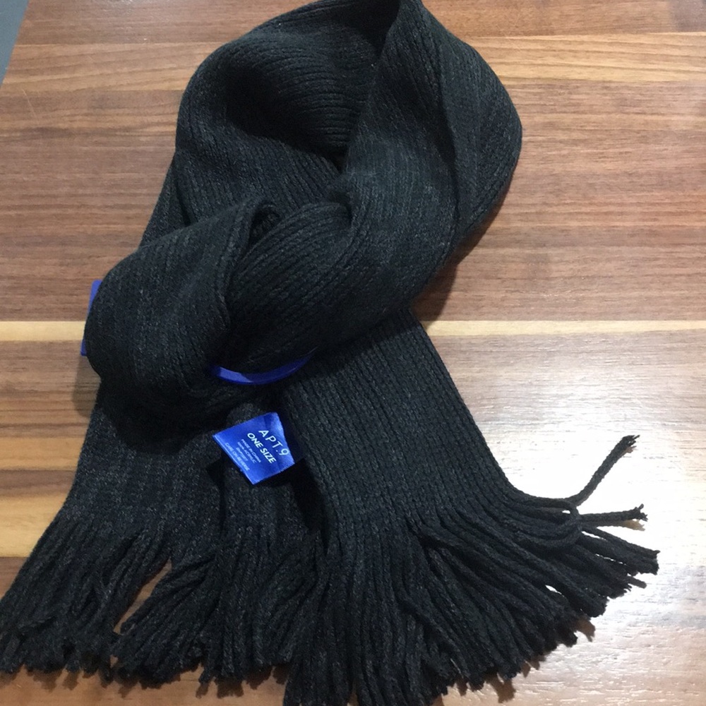 Grey APT.9 Scarf